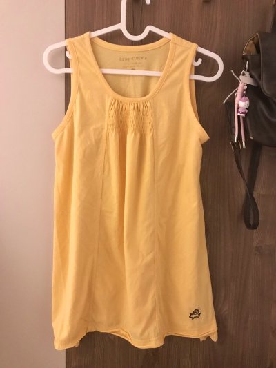 挖煤姬淘到的小猪古着太戳心！立体小猪图案软萌又呆萌，细节满满超治愈，面料软乎乎超亲肤。成色几乎全新无瑕疵，版型显瘦不挑人，复古感拉满。物流比预期快，包装严实，性价比绝了，已经在蹲下一款啦～
