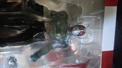 Sic2号，在煤炉刷到立马拿下了。最近收到货，关节没啥问题，造型还是挺帅的。
箱子是挖煤姬的纸箱加内部泡膜，东西安全到达。