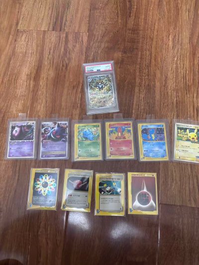 因为圣诞 元旦放假的问题等了一段时间 但是等待是值得价格合适 收到开心 都是我喜欢的卡 缘分真好 有的是等了好久降价有的是 砍价砍了好久 索性都买到了 就很棒 感谢