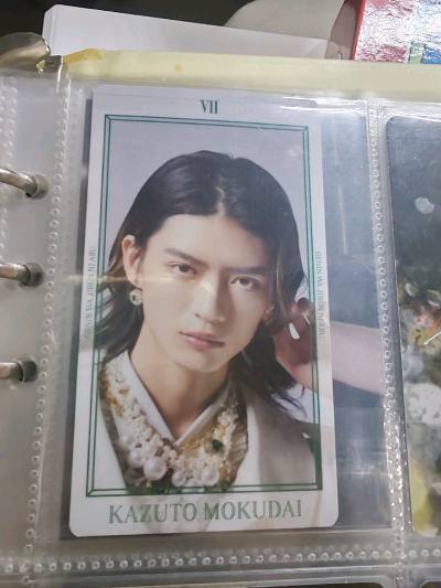 请发货一直到快递到手全程都特别快，到手很多周边，实物真的太好看了，东西也很完好，快递包裹的特别严实，也塞了很多泡沫纸，之后还会继续下单的!!