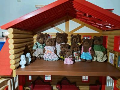 整体性价比不错，小物件没有破损。不过部分商品有和图片不一样的瑕疵，希望下次能淘到好东西吧。。海淘真的是靠运气