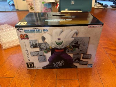 龙珠40th周年系列的第二弹 其之二的4款手办

这个比克的盒子真是大呀  造型也非常的好看

盒子都很完好 很满意