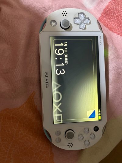 PAV2000蓝白配色商品设计极具辨识度，采用哑光与亮面相结合的工艺，机身轻盈且握持舒适。其核心性能表现出色，响应速度快，续航能力持久，在日常使用与专业场景中均能提供稳定可靠体验。配套软件功能丰富，用户可进行高度个性化设置。

在挖煤姬平台购买过程十分顺畅。商品页面...