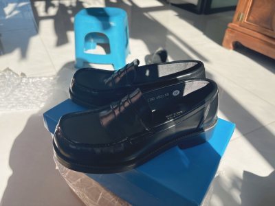 超级好看！物流也很快！卖家发货也特别好！官方物流很快，从日本发出四天就到我手里了！状态和卖家描述一致！很喜欢！很开心