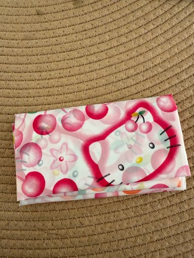 这一箱到的都是心心念念很久的布料，开箱开的特别开心，买到了很多好看的布料真的太开心啦，海淘愉快，好看的布料让人心情愉悦