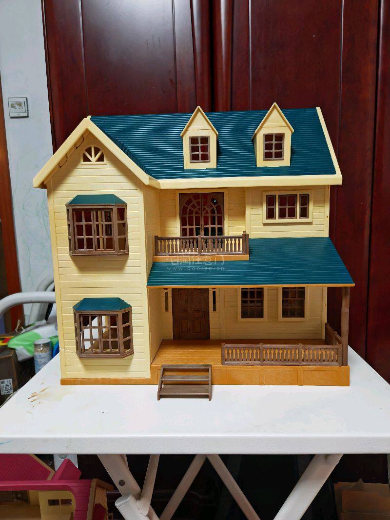 这次买的绿丘，没有带包装箱，结果海运的时候被压碎了。只能凑合玩了，没办法，破损非常严重。虽然加强了加固还是破了，只能怪运气不好。