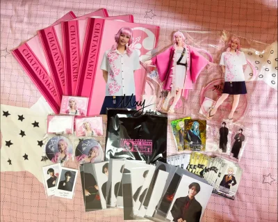 包的很细致很好，完全出乎意料，本来已经做好了出大瑕或者折了之类的，柄图没有任何受损没有任何瑕疵完美的到了我手上，物流也很快，十天就到了！