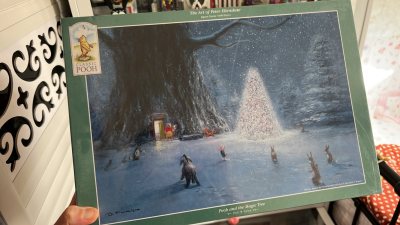 真的是太好看了。挺遗憾的。去年年底才开始入拼图的坑，才发现这个系列的拼图，现在价格巅的可怕。但是还是快乐的。这个系列我总算收集齐了