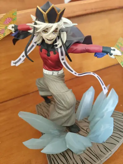 很好！！除了运费高了一点儿之外，而且还有券！！总体来说很划算！！！开心！！！教主大人很貌美！！！！喜欢！！可爱！！