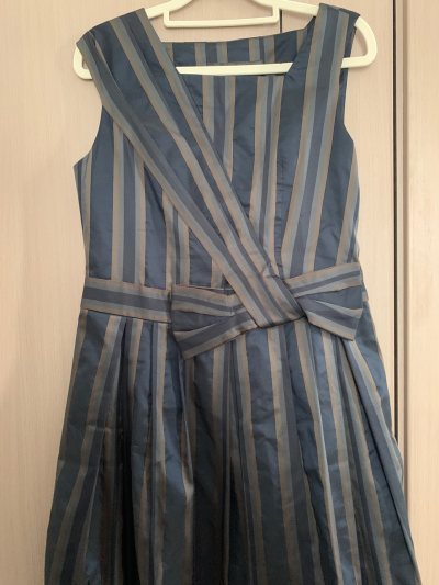 到手先拍个证件照，然后美美吃灰吧……这个天气真的是一点上身的欲望都没有，已经在期待春天了！
另外一说，这一箱因为超额了真的很担心会被退运，但是非常幸运的没有发生这么糟糕的事，真的太开心了?