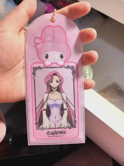 很高兴用了挖煤姬的竹蜻蜓服务wwww
切到了满意的好价谷子，和认识的朋友一起拼了谷子
水彩系列的好价希望多一些啊啊啊啊
希望能用挖煤姬吃到更多尤菲