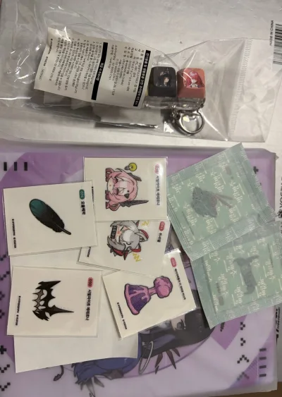 切了超多东西！打包得很好，东西都无伤（甚至易碎的盘子也有泡泡纸），竹蜻蜓也发货很快，总之就是非常满意