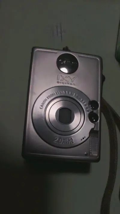 购物体验超级好，到时候的CCD和胶片机品相都很完美！功能完好！真的好喜欢！EMS超级快，发货两天左右就到了，超级喜欢！期待使用他们拍出好看的照片！