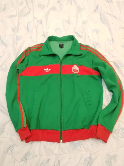 这次也是通过图片搜索功能找到的衣服，价格非常优惠，再加上挖煤姬不间断的优惠券，算下来真的很好，性价比很高！