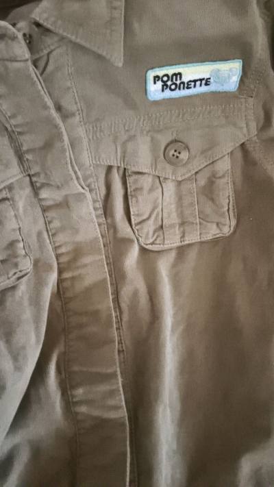 日牌条绒连衣裙