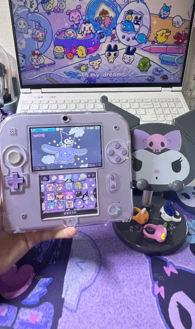 我终于也有透明全包水晶壳了✨✨✨配上小紫真的绝美[喝奶茶R][喝奶茶R][喝奶茶R]之前一直觉得贵没舍得买，后来还是觉得要买一个才能不挡住小紫的美貌，就下单了，没想到从日本寄过来一个星期就到了[赞R][赞R][赞R]美美套上！亮晶晶✨
