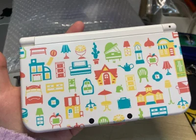 等了十多天，打开包裹的时候被惊艳了?
外观很美，屏幕也美，美神降临??几乎没划痕，下屏本来贴了膜，我自己贴了上屏钢化膜，又加了软壳