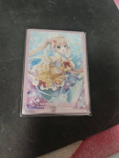 2. 被朋友安利的挖煤姬真的没踩雷！实物和图片完全一致，质感远超预期。最惊喜的是合单服务，买了好几件商品免费合并发货，大大节省了运费。客服响应速度超快，半夜咨询物流问题都秒回，解释得专业又耐心。平台还经常发免代购费优惠券，加上透明的价格体系，比找代购划算太多，已经推...