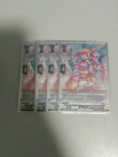 5. 终于在挖煤姬淘到了心心念念的经典卡牌！从下单到收货全程顺畅，国际物流追踪清晰，比预想中快很多。包裹包装得严严实实，没有一点破损，打开后卡牌品相完美，和卖家描述的一致，没有划痕和折痕。卡牌材质安全无异味，印刷清晰细腻，闪卡的光泽感超棒，拿在手里质感十足。挖煤姬的...