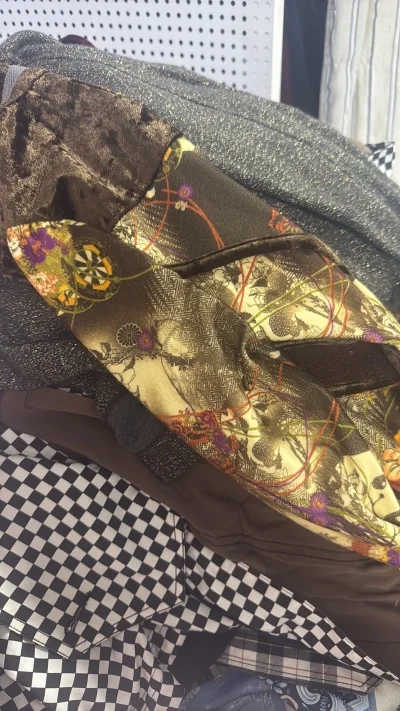 algonquins和ozz是我的最爱
下面都是我的心水好衣哈哈哈哈全都是好价入！到手惊呆死打包是真的里三层外三层！很仔细，完全超出预期了哈哈哈哈哈