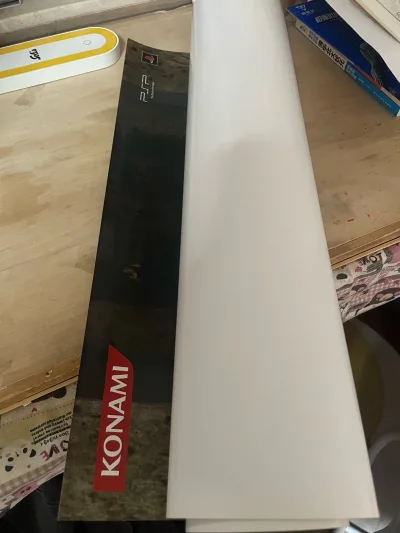 这单因为只有一张海报，用了竹蜻蜓Plus，大概两周左右的时间就到手了。收到了寂静岭0的店宣B2版海报，整体很新，没有明显的使用痕迹，fans值得收藏起来