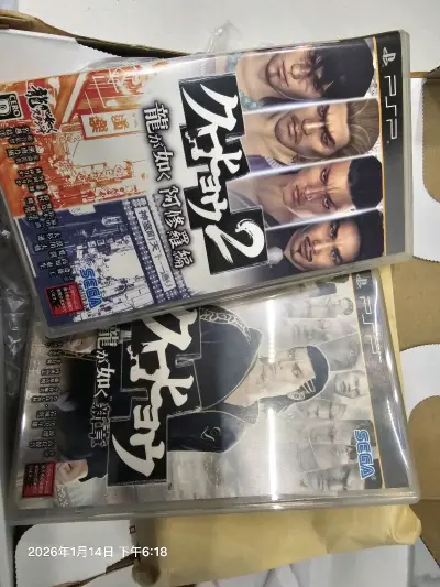 两代目，到位，很有年代感了，坐久的感觉，哈哈。箱说全，没有什么使用痕迹，还是保存的很到位了，哈哈哈。