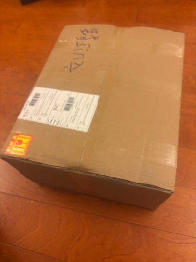 买家很用心 打包了好几层 拆包装拆了好一会

盒子肯定也是非常好了

这是龙珠童年系列的作品 都很经典 非常喜欢