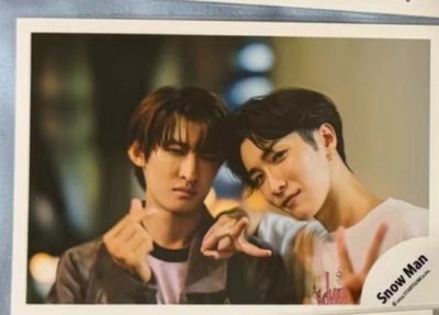 终于在挖煤姬补完了 Snow Man 的烧普图鉴！之前缺的几张冷门成员款，在这里都找到了，价格实惠，品相还特别好，每张都平整干净，没有磨损。平台的搜索功能很强大，直接搜成员名字就能精准找到想要的款式，不用大海捞针。转运速度稳定，包装扎实，收到货的时候每一张烧普都完好...