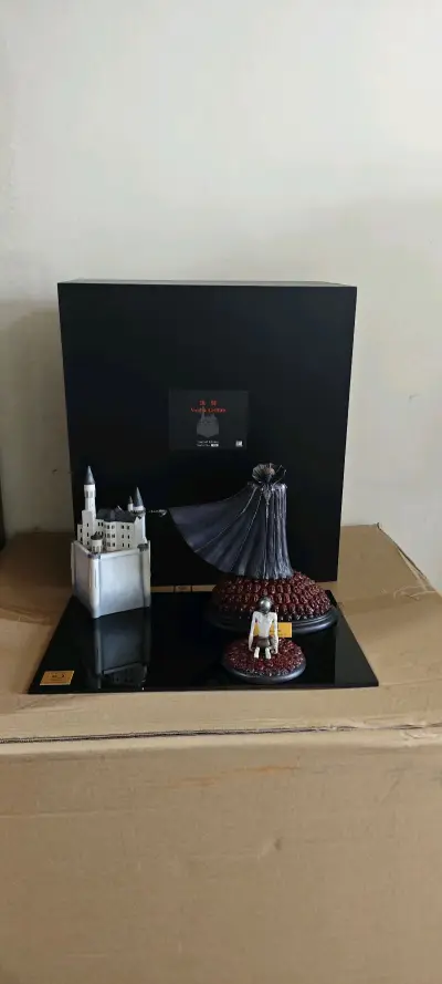 art of war 剑风传奇历史上最好的一款产品，国内苦寻无果只好在挖煤姬上找找，虽然价格小贵，但是能够买到自己心爱的雕像都值得了，感谢挖煤姬的代购和打包服务，怕我的外箱损坏还在我的箱子外面又套了一个纸箱