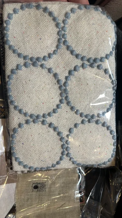 特别特别好喜欢 打包的很仔细 物品送到的速度也很快 很喜欢 推荐给很多人使用这个平台 切煤切的特别爽