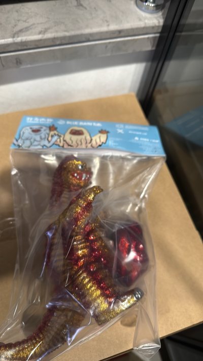 118单，我比较喜欢的怪兽主体sofubi玩具，怪奇画廊出品的我的怪兽系列。造型可爱，尺寸良心，配色漂亮。这次入手的是雷德王。