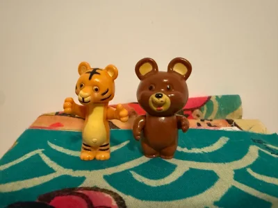 可爱小胶皮购入 除了日本卖家保存的旧旧脏脏以外 形象刻画上都是非常可爱的 特别是小悟空的脸做的太乖巧了 喜欢