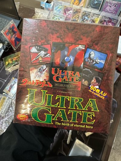 还是非常的快的发货，过海关也是非常顺利，买了这么大一盒包装的很好、没有磕碰八角尖尖，我还在害怕角坏了