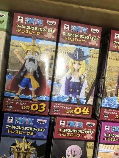 买了一些老货的wcf有德岛竞技场的路西，还有白马，蕾贝卡，还有世界会议的，奎因，还有一些其他的老货都很不错