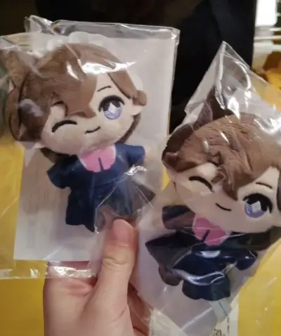 我的名侦探柯南sega 咖啡厅执事小兰和基德终于到家啦！可喜可贺啊。实物真的超级可爱，宝宝的脸很甜美。我选的是EMS，物流非常迅速。挖煤姬切煤十分方便，推荐大家购买！