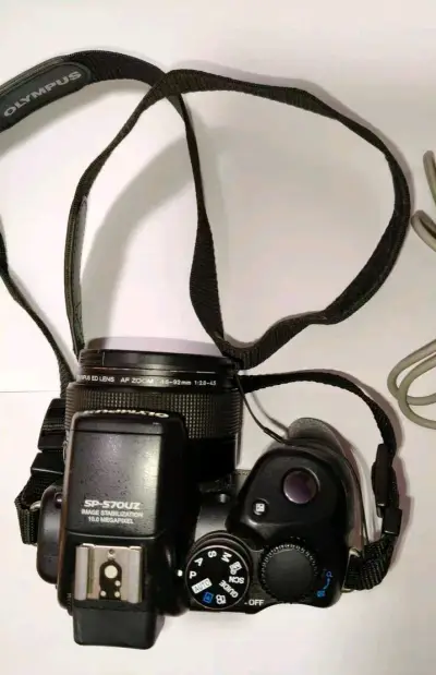 这次在挖煤姬切了富士和奥林巴斯还有松下的ccd相机，成色都很新，功能也完好，很幸运好价切到，挖煤姬打包很严实，物流走的海运，不到20天收到，非常迅速。