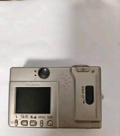 这次在挖煤姬切了富士和佳能的ccd相机，富士的相机不错，佳能的带原盒，千禧年的老相机了，功能还完好，成色也很新，很幸运在挖煤姬好价切到，挖煤姬打包很严实，物流走的海运，发货后不到20天收到，非常迅速。