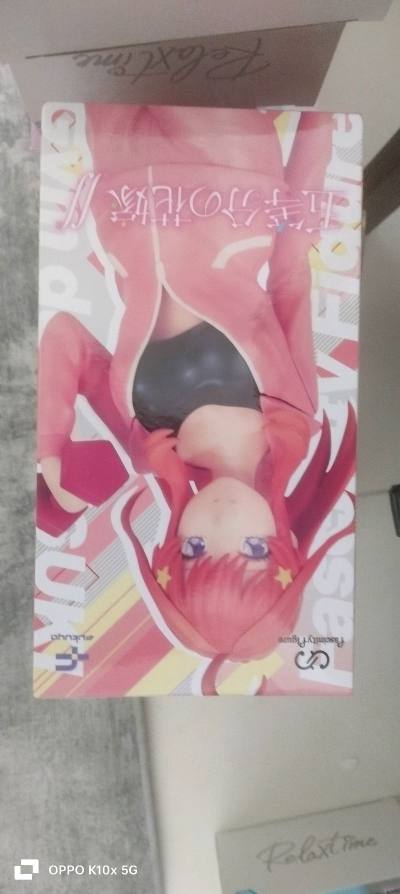 喜欢五等分花嫁手办，盒子很好打包很好手办很好，是日版正版的，根本就不用担心会被骗，买卖双方信誉都很高