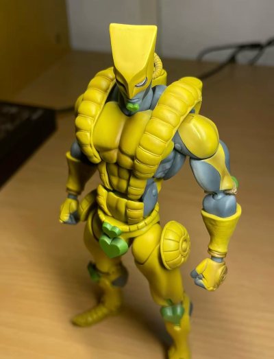 淘到了超像可动JOJO世界初版，品相不错，关节紧实。包装有些旧，但内盒完好。运费比预想低，到手约两周。中意这款老物件的做工，算是圆了学生时代的梦。