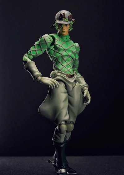 【挖煤姬海淘：迪亚哥】这款实物极具狂野魅力！绿涂装与裤子棕褐色形成鲜明对比，关节紧实，能稳稳驾驭骑马飞驰的动感姿态。恐龙头雕的锐利眼神与獠牙刻画生动，尾巴分段可动增强了造型的灵活性。
