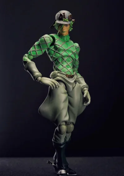 【挖煤姬海淘：迪亚哥】这款实物极具狂野魅力！绿涂装与裤子棕褐色形成鲜明对比，关节紧实，能稳稳驾驭骑马飞驰的动感姿态。恐龙头雕的锐利眼神与獠牙刻画生动，尾巴分段可动增强了造型的灵活性。
