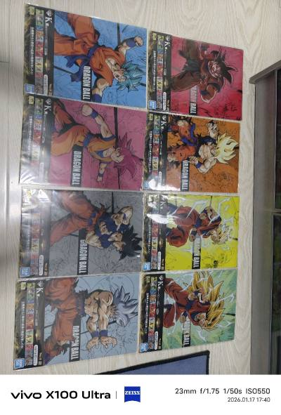 心心念念的龙珠悟空一番赏文件夹终于淘到了，卖家保存的很好，挖煤姬包装的也完美，安全到手，顺手还淘了几张宝可梦圆卡，不错