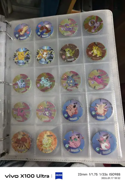 第二套宝可梦圆卡也大功告成了，历时两年真不容易啊，好在给力的挖煤姬大力支持，包装一如既往的好，发货也很快，一个礼拜就到手了