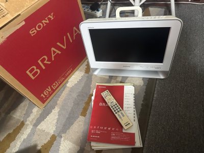 这次的海淘之旅，仿佛一场跨越千山万水的冒险，终于在昨天圆满落幕。当我打开包裹的那一刻，内心涌动的不仅是对商品的期待，更是一种对远方的遥想。这是一次与日本潮流文化的相遇，也是一次对自我风格的探索之旅。