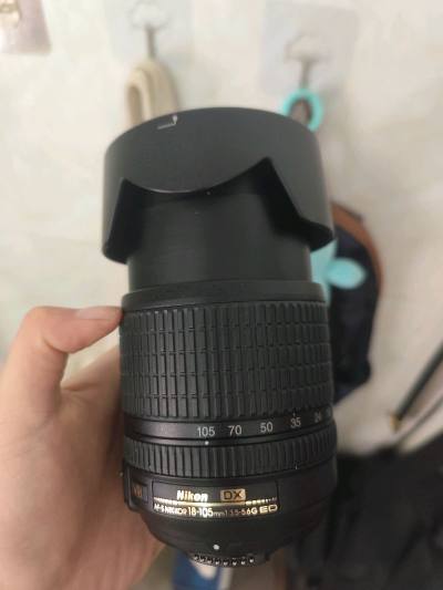 以为是坏镜头 结果收到特别出人意料，橙色特别好，包装也特别的用心 里面泡沫很多，不用担心海运被搞坏，挖媒机这个平台特别好，希望以后可以淘到更多不错的镜头。