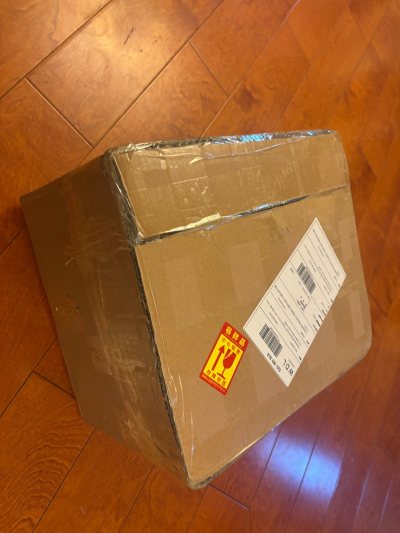 龙珠 童年时期的 小悟空和小克林的西装造型 非常还原 很可爱 

这打包的真是太给力了 4层防护 严严实实 拆了5分钟