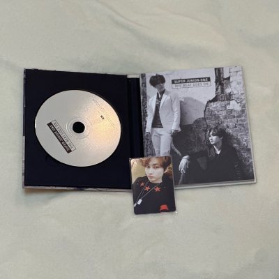 作为SJ-D&amp;amp;E的新粉，终于在挖煤姬淘到了他们的早期专辑mini1、2和3整个购物体验堪称圆满！平台操作超丝滑，不用懂日语也能轻松下单，还赶上了满减优惠券。物流选了竹蜻蜓，全程物流信息实时更新，等件完全不焦虑。最惊喜的是包装，硬纸箱+厚实气泡膜层层包...