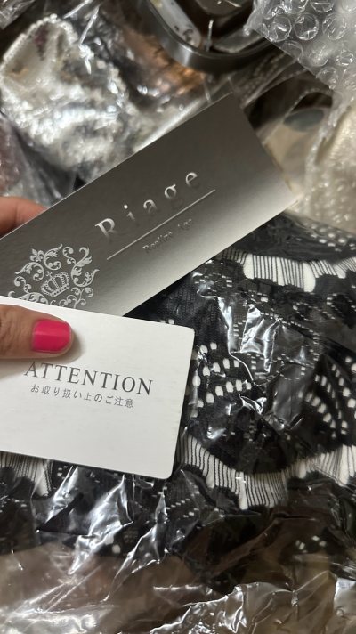 第一次在挖煤姬购物，买了好几个东西，都非常的满意。这个物流好快哦，而且买的东西成色都非常好..我真的爱了 客服也很好，物流也很快。