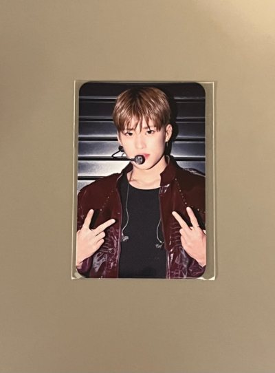 第一次用挖煤姬切煤，合了四单，到手很大一个箱子裹了很多泡泡纸，很安全?，小卡有卡套泡沫纸单独包裹，宝贝们都安全到家。樱花妹还写了可爱的小纸条～很不错的一次体验。