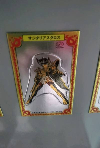 射手座星矢的老式冰箱贴
橡皮人金色射手座
两个数码宝贝软塑胶手机支架
凑齐了心愿
非常好看的小周边
看着挺好看的